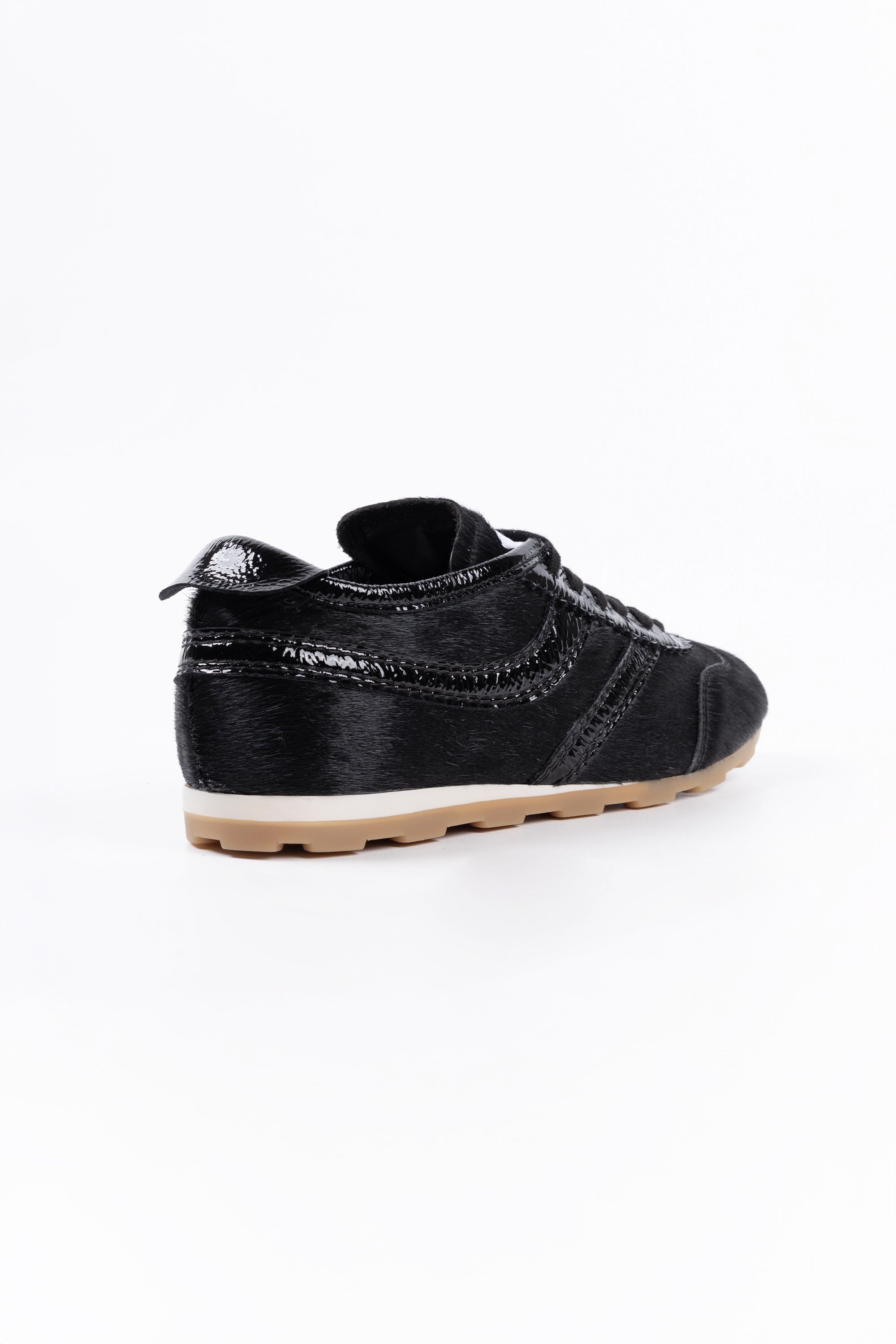 Sneakers River In Pelo