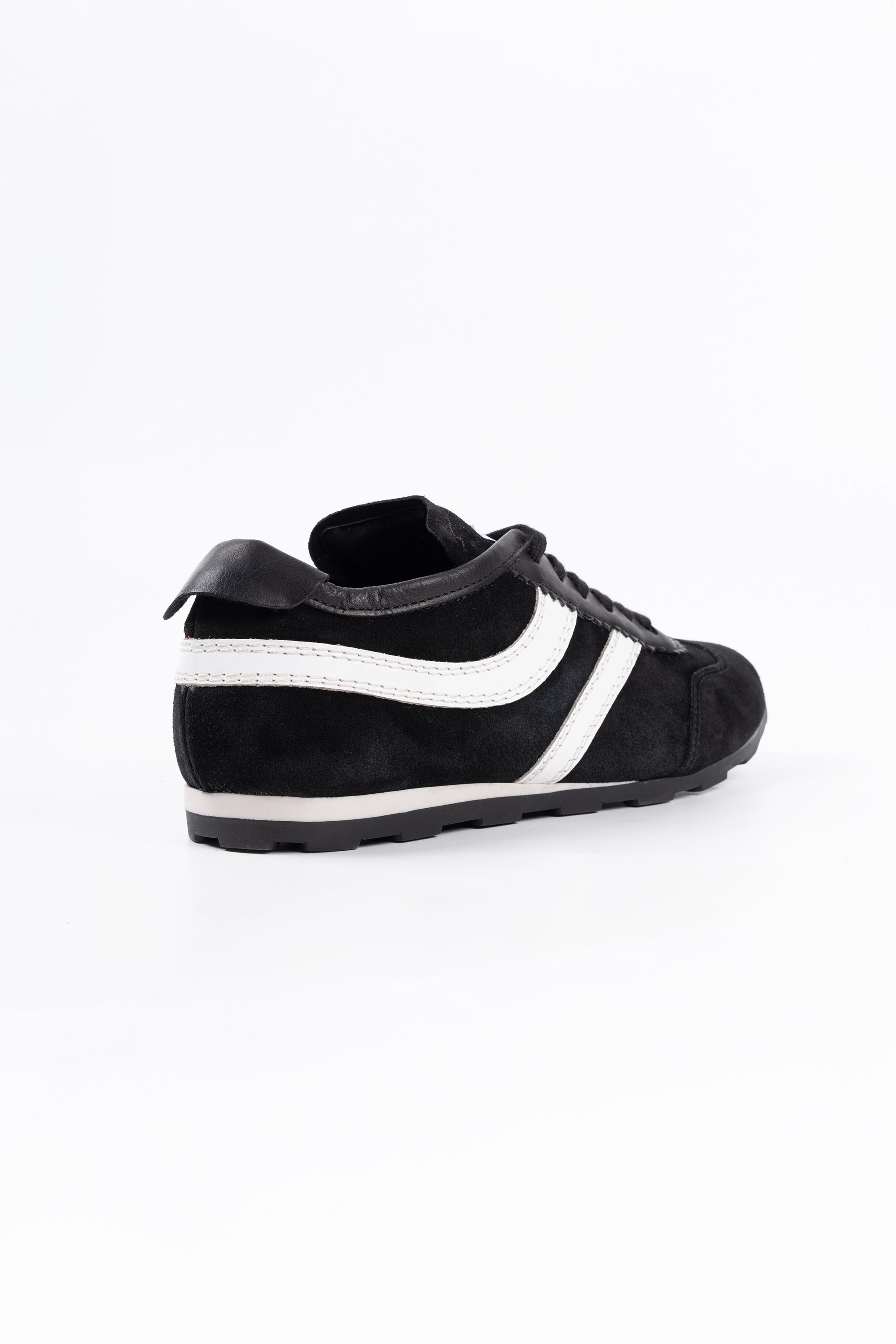 Sneakers River In Camoscio