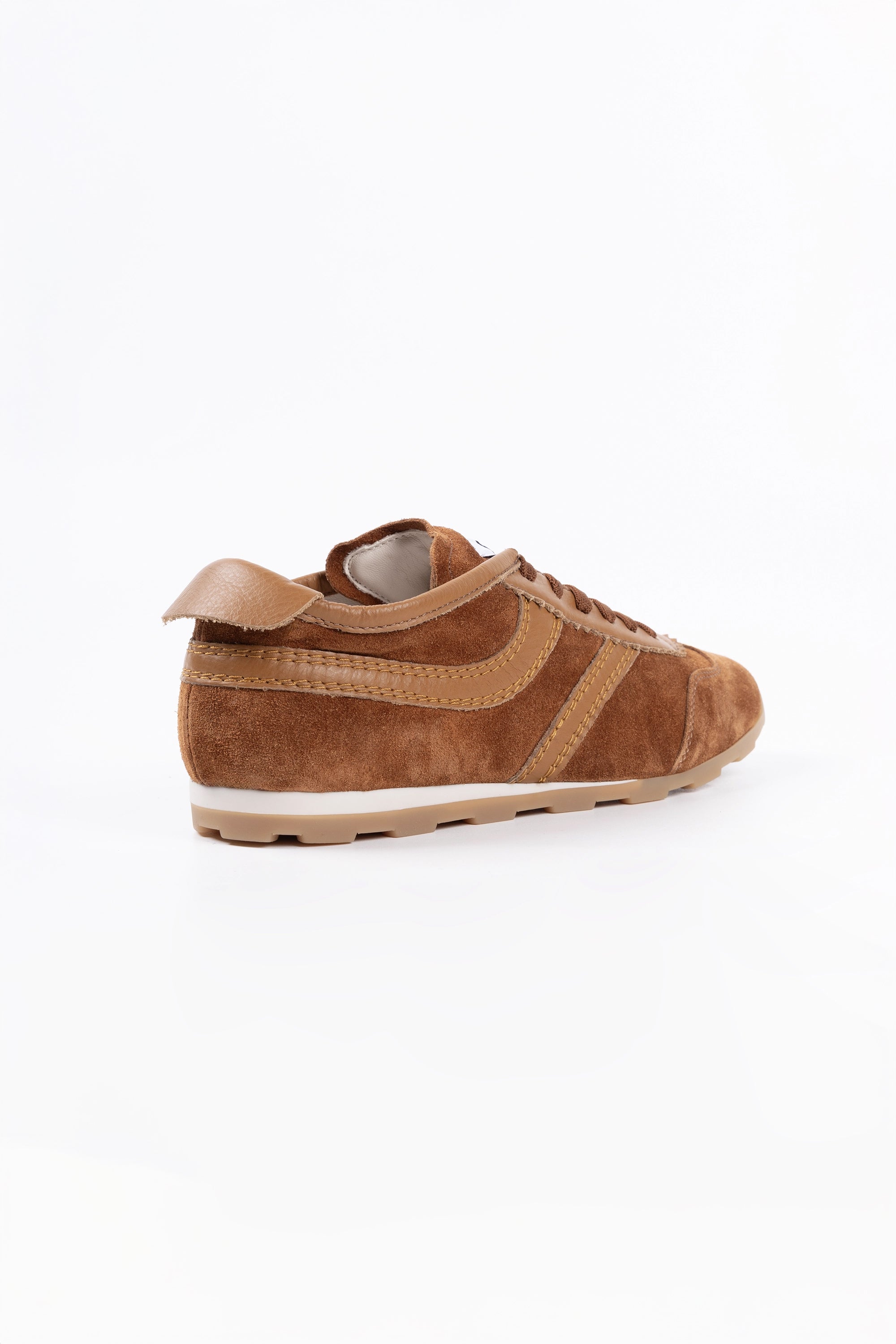 Sneakers River In Camoscio