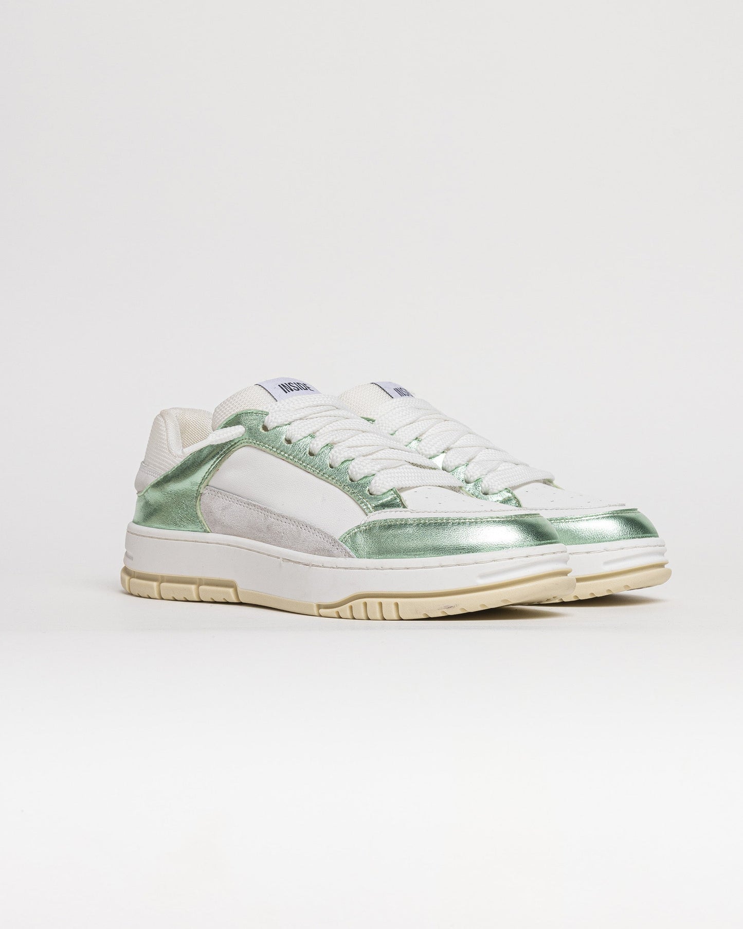 POLARIS REFLECTIVE