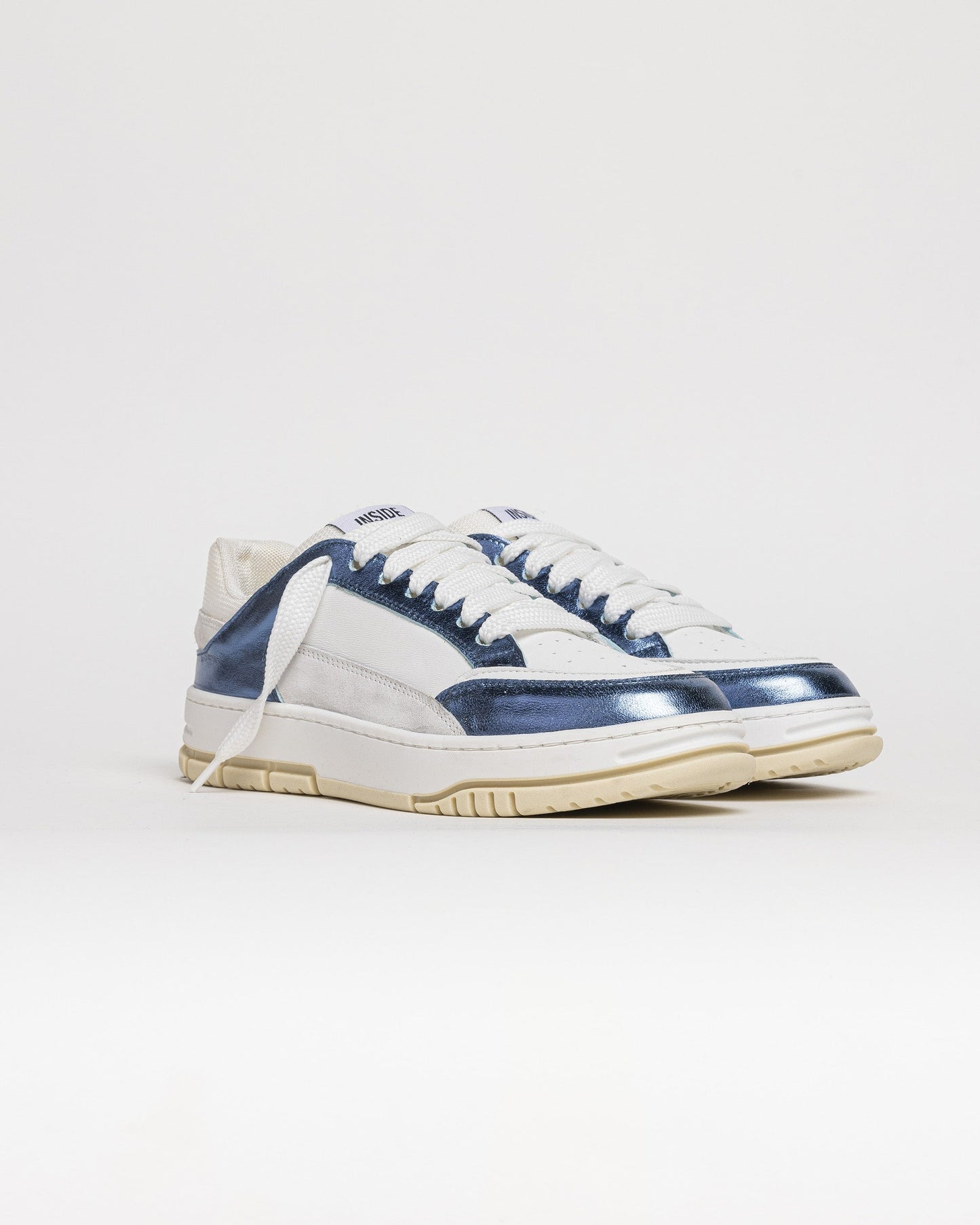POLARIS REFLECTIVE
