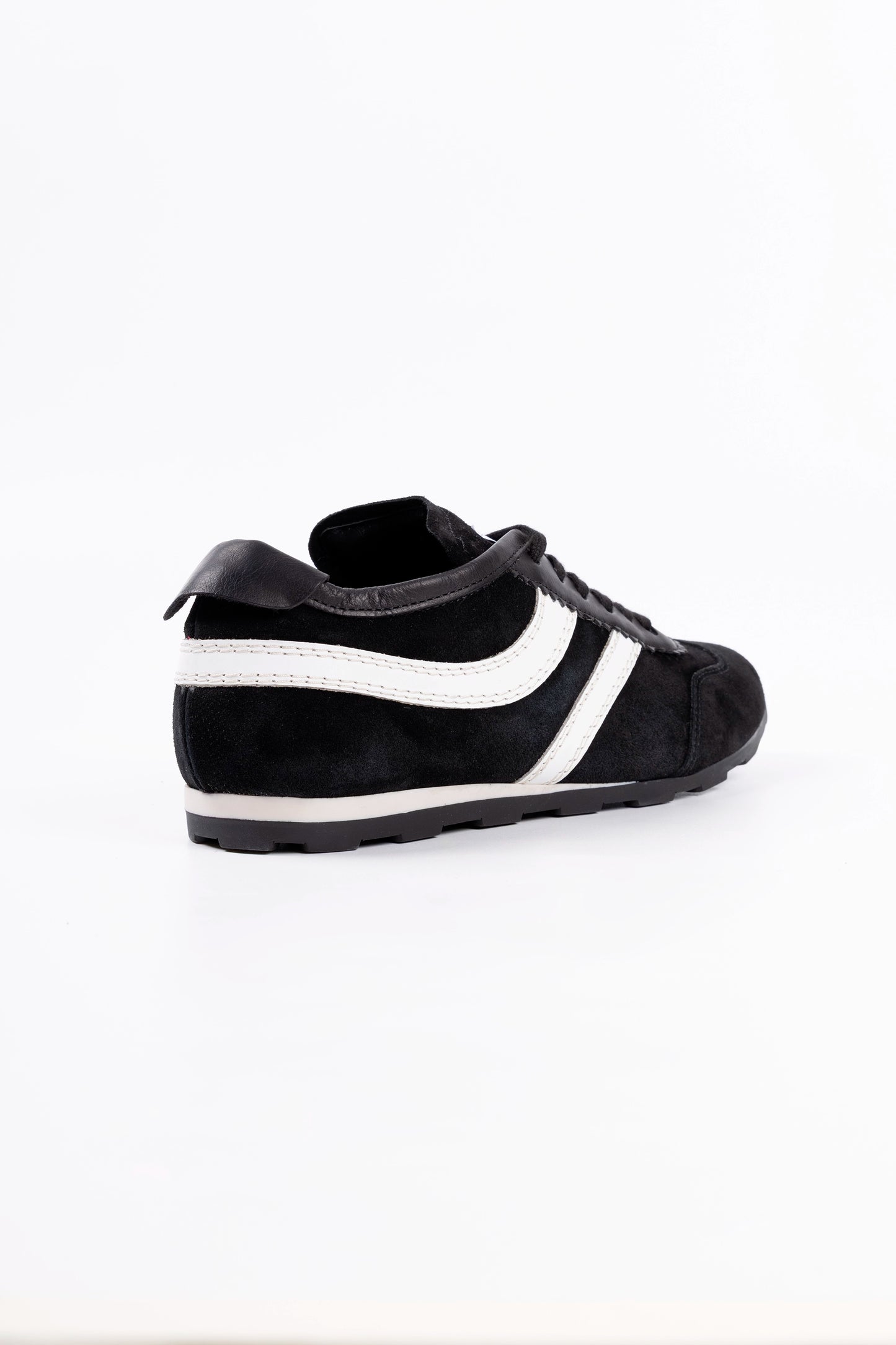 Sneakers River In Camoscio